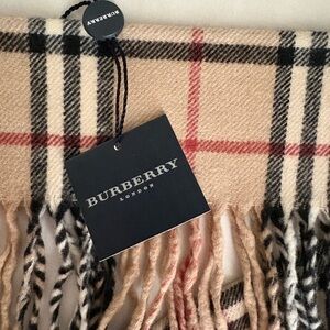 Burberry Cashmere Scarf with Beige and Red Check